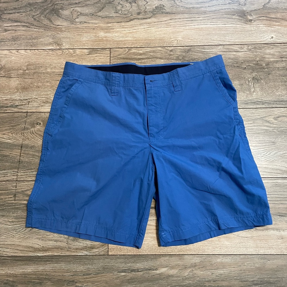 Men's Columbia Blue Shorts 34W 8L
